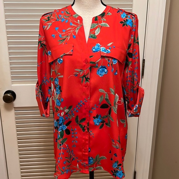 151. Calvin Klein Floral Print Roll Tab Sleeves Blouse in Vibrant Red, Size Med - Picture 1 of 14